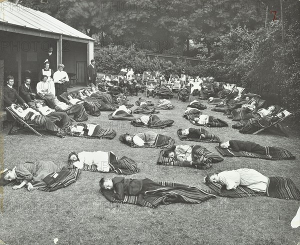Children resting in the garden, Birley House Open Air School, Forest Hill, London, 1908. Artist: Unknown.