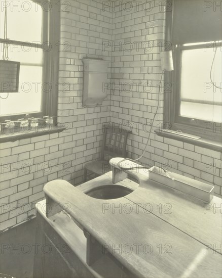 Douche table, Thavies Inn Hospital, London, 1930. Artist: Unknown.