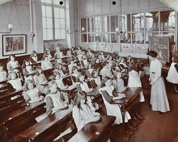 Classroom scene, Albion Street Girls School, Rotherhithe, London, 1908. Artist: Unknown.