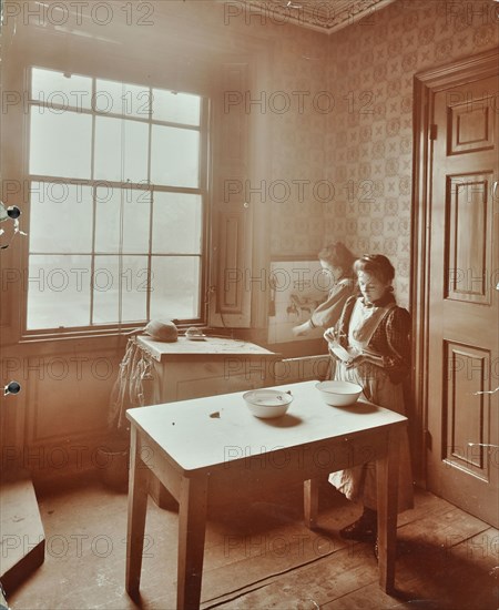 Housewifery, Barnsbury Park School, Islington, London, 1908. Artist: Unknown.