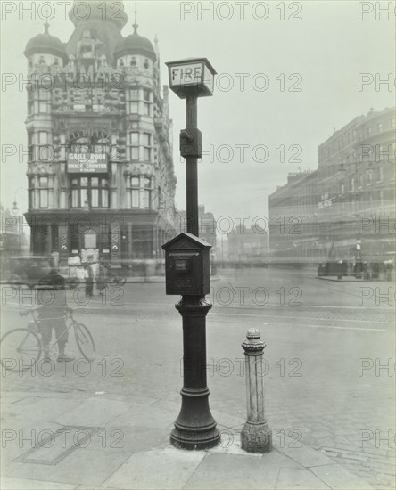 Street fire alarm, Southwark, London, 1932. Artist: Unknown.