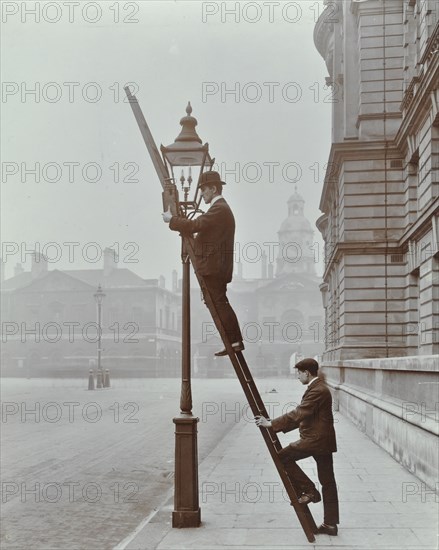 Testing gas pressure in street lighting, Westminster, London, 1910. Artist: Unknown.