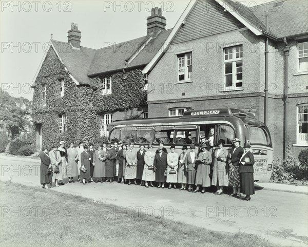 Group of women visitors in front of a school, Croydon, 1937. Artist: Unknown.