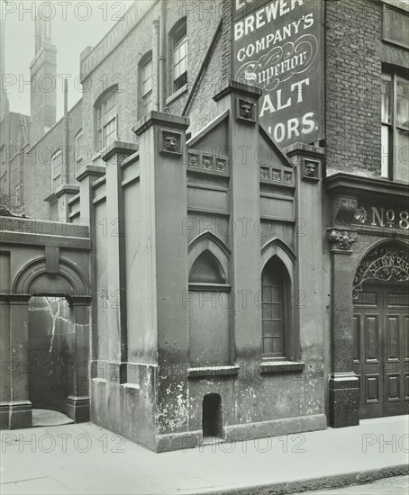 Old Watch House, Upper Thames Street, London, April 1922. Artist: Unknown.