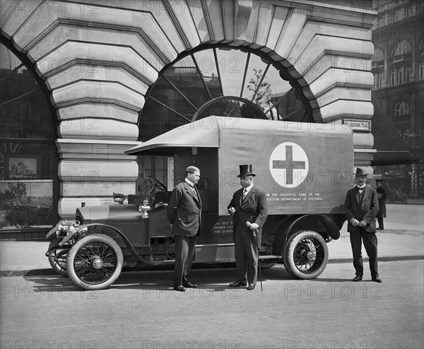 Motor ambulance on the Strand, Westminster, London, May 1915