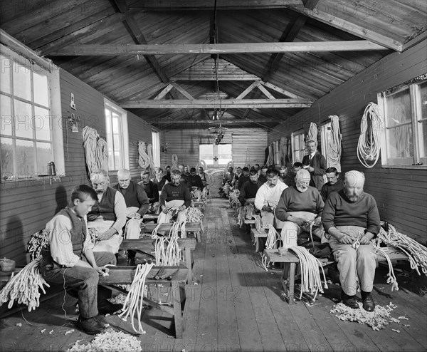 Munitions production, Burnham on Crouch, Essex, September 1915