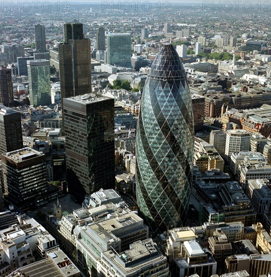 30 St Mary Axe, City of London, 2000s