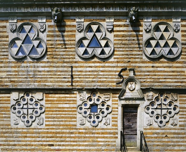 Rushton Triangular Lodge, Northamptonshire