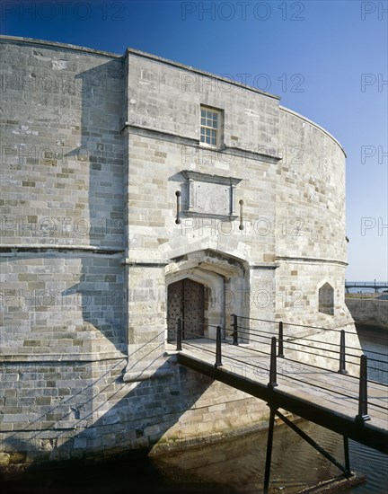 Gatehouse of Calshot Castle, near Fawley, Hampshire