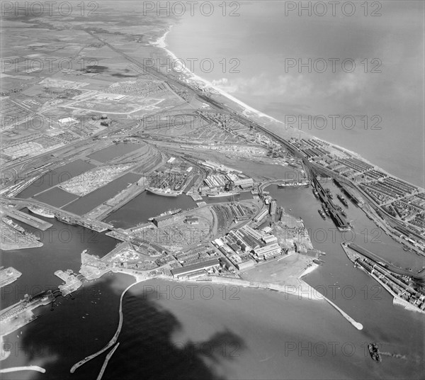 Old Harbour and the docks, Hartlepool, County Durham, 1947 Artist