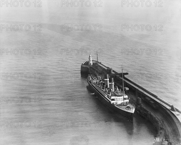 Cross Channel steamer, Folkestone Pier, Folkestone, Kent, 1920