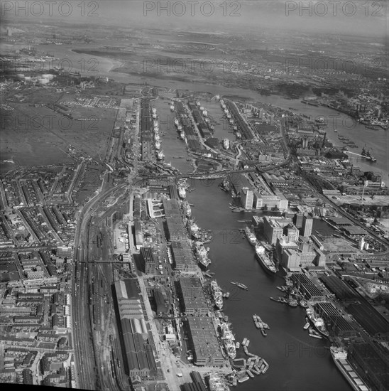 Royal Docks, Silvertown, Newham, London, 1968