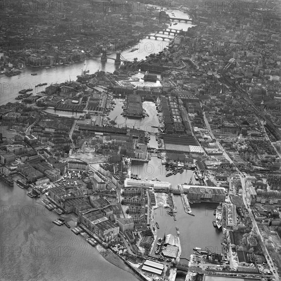 Shadwell Basin, Wapping, Tower Hamlets, London, 1963