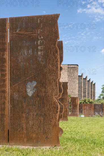 Sculpture, Herbert Art Gallery and Museum, Jordan Well, Coventry, West Midlands, 2014