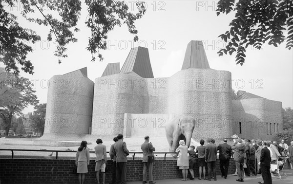 Elephant and rhino pavilion, London Zoo, Regent's Park, London, c1965