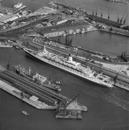 The liner 'QE2' docked at Southampton, Hampshire, 1969