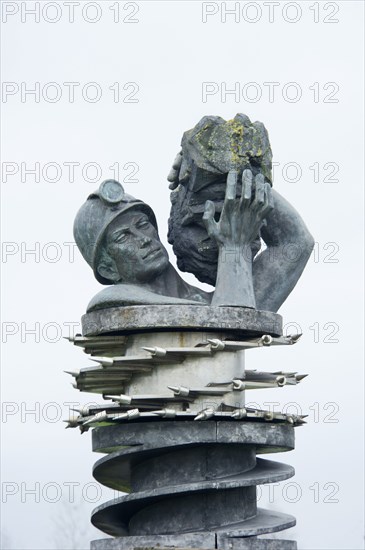 Monument to James Anderton, inventor of the Anderton Shearer Loader, 2015