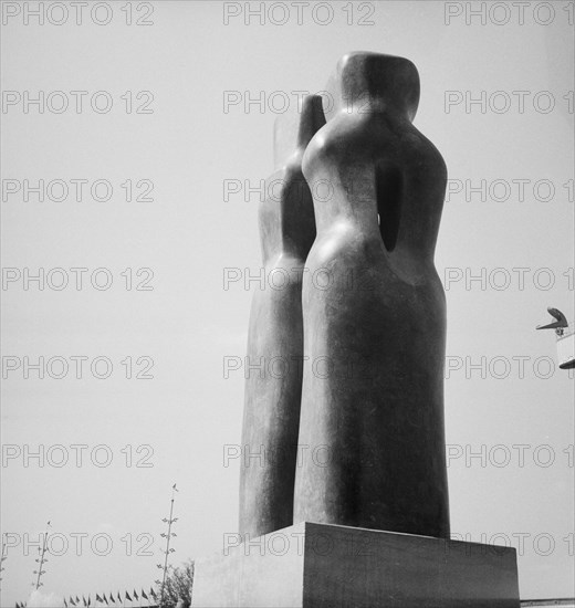 Contrapuntal Forms', sculpture by Barbara Hepworth, Festival of Britain, Lambeth, London, 1951