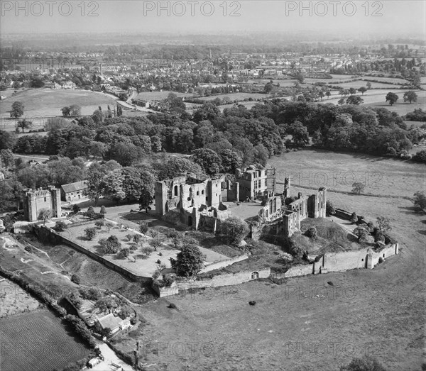 Kenilworth Castle, Warwickshire, 1949