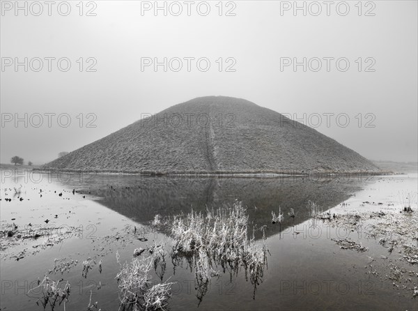 Silbury Hill, Avebury, Wiltshire, 2012