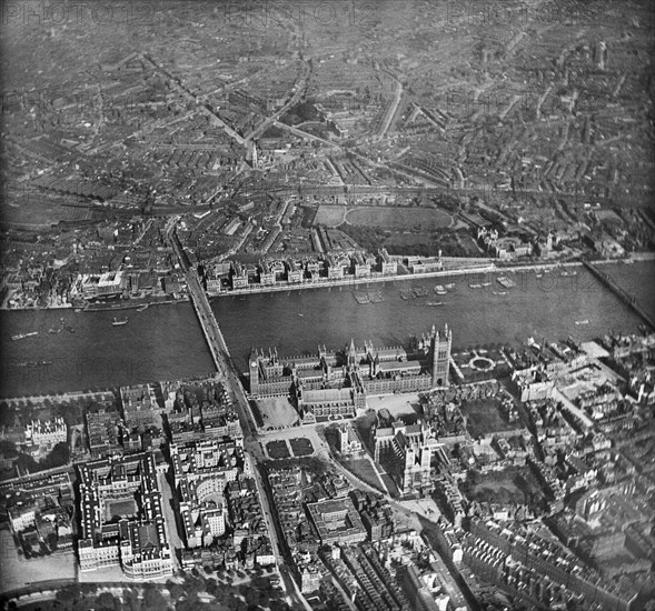 Palace of Westminster, London, 1909