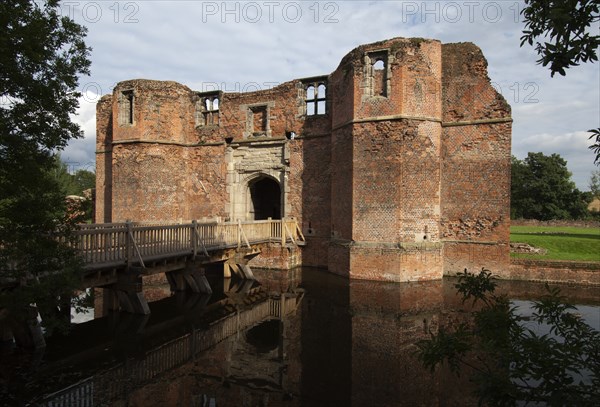 Gatehouse and approach bridge, Kirby Muxloe Castle, Leicestershire, 2006