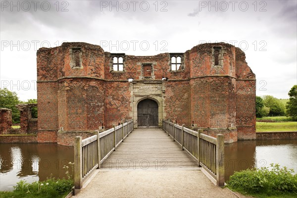 Gatehouse of Kirby Muxloe Castle, Leicestershire, 2011