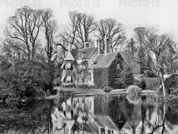 Mongewell Rectory, Oxfordshire, 1900