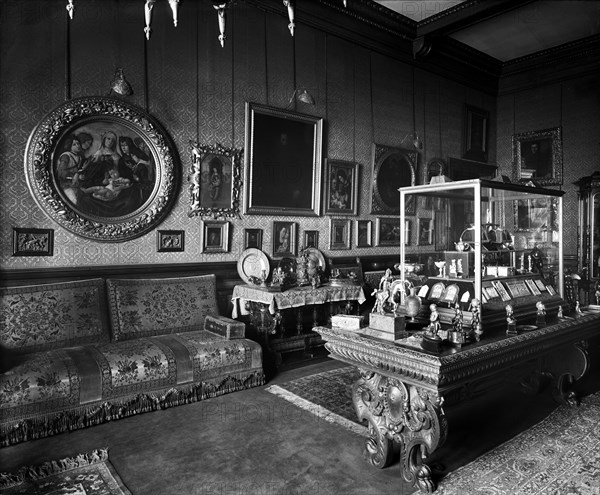 The Red Room, Bath House, Piccadilly, London, 1911