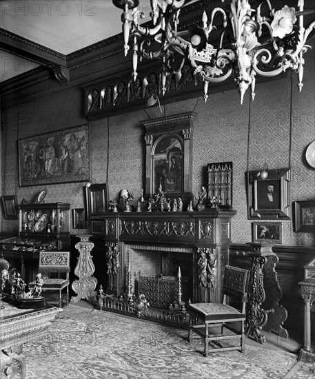The Red Room, Bath House, Piccadilly, London, 1911