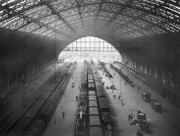 St Pancras Station, Camden, London, 1895