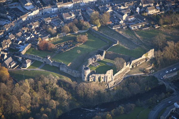 Ringwork and later shell keep castle, Barnard Castle, County Durham, 2013