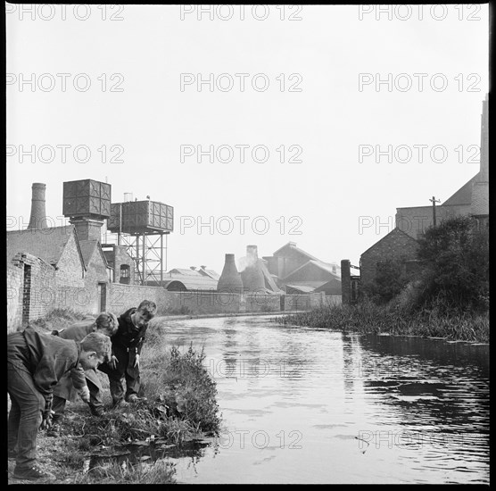 Caldon Canal, Joiner's Square, Hanley, Stoke-on-Trent, Staffordshire, 1965-1968