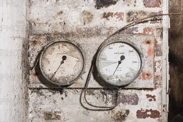 Gauges, Flaxmill Maltings, Ditherington, Shrewsbury, Shropshire, 2017