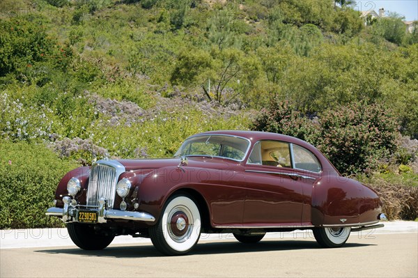 Bentley R type Continental 1954. Artist: Simon Clay.