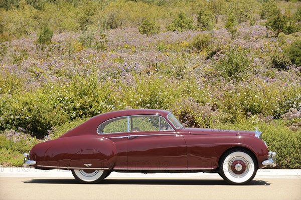 Bentley R type Continental 1954. Artist: Simon Clay.