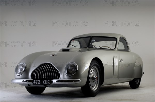 BMW Veritas 1949. Artist: Simon Clay.