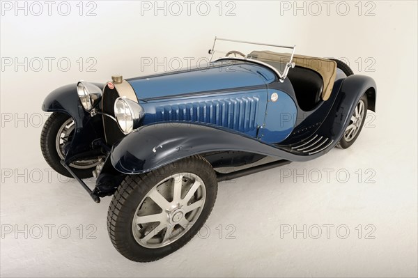 Bugatti type 55 1932. Artist: Simon Clay.