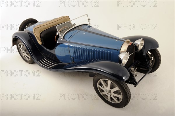 Bugatti type 55 1932. Artist: Simon Clay.