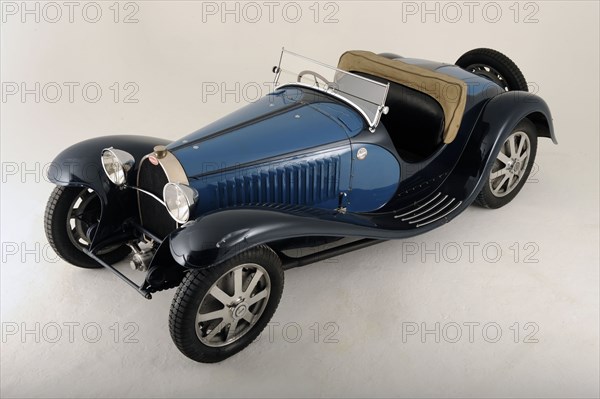 Bugatti type 55 1932. Artist: Simon Clay.