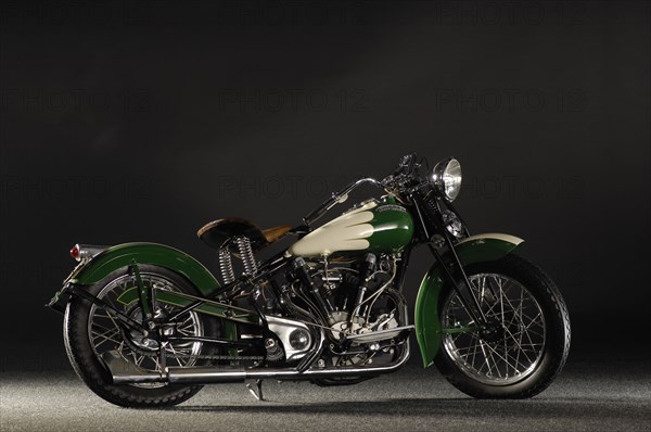 Crocker big tank V twin 1937. Artist: Simon Clay.