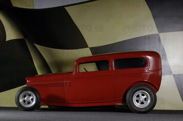 Ford Buttera Bradley Custom Sedan 1932. Artist: Simon Clay.