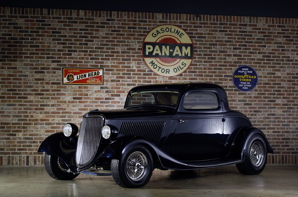Ford Coupe Custom 1934. Artist: Simon Clay.