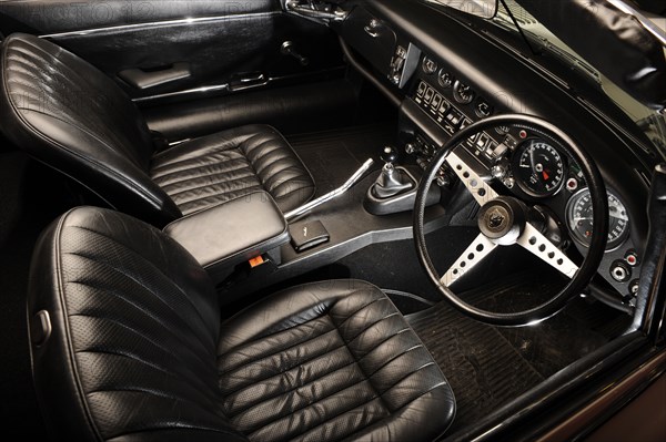 Jaguar E type 1974. Artist: Simon Clay.