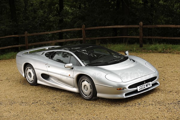 Jaguar XJ220R 1993. Artist: Simon Clay.