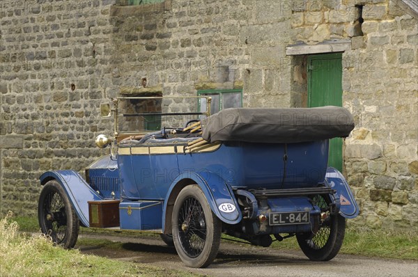 Napier open tourer 1913. Artist: Simon Clay.