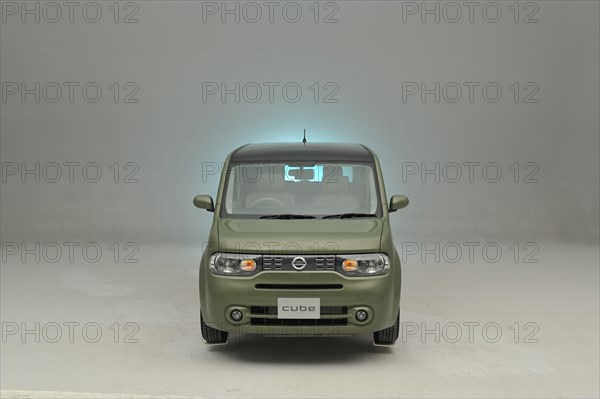 Nissan Cube 2008. Artist: Simon Clay.