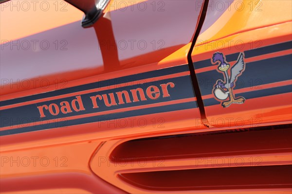 Plymouth Hemi Roadrunner 1970. Artist: Simon Clay.