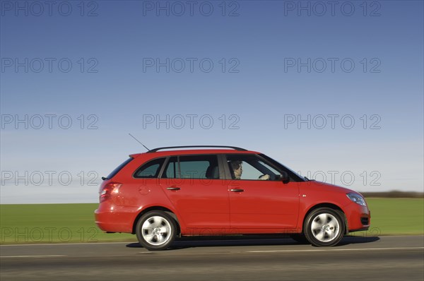Skoda Fbia Estate HTP 1-2 2007. Artist: Simon Clay.