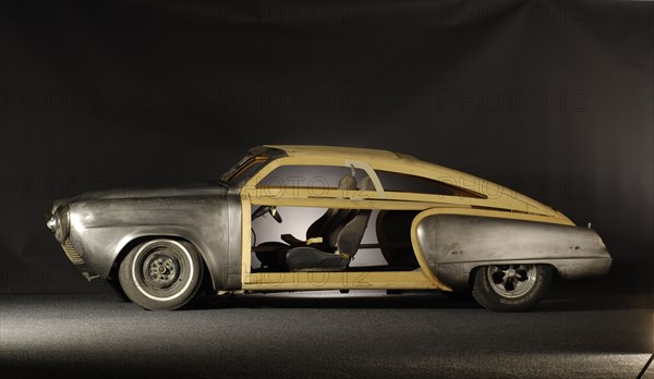 Studebaker custom 1961 - Unfinished project. Artist: Simon Clay.